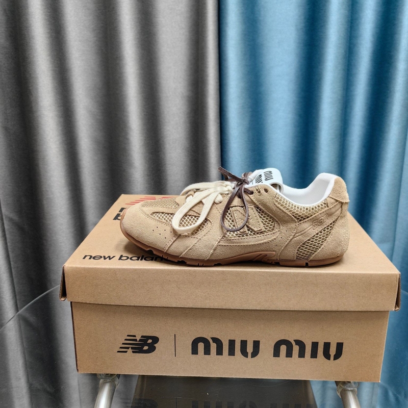 Miu Miu Casual Shoes